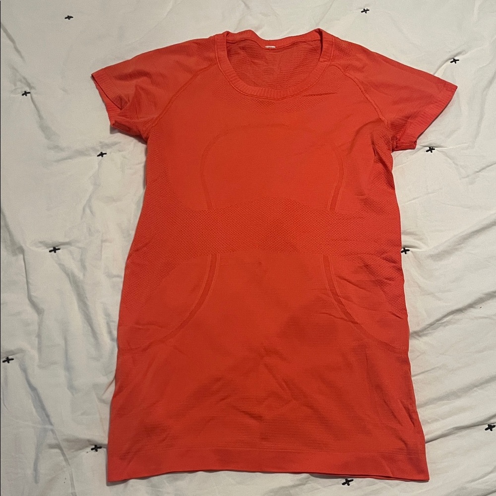 lululemon athletica Vibrant Orange Short Sleeve Tee